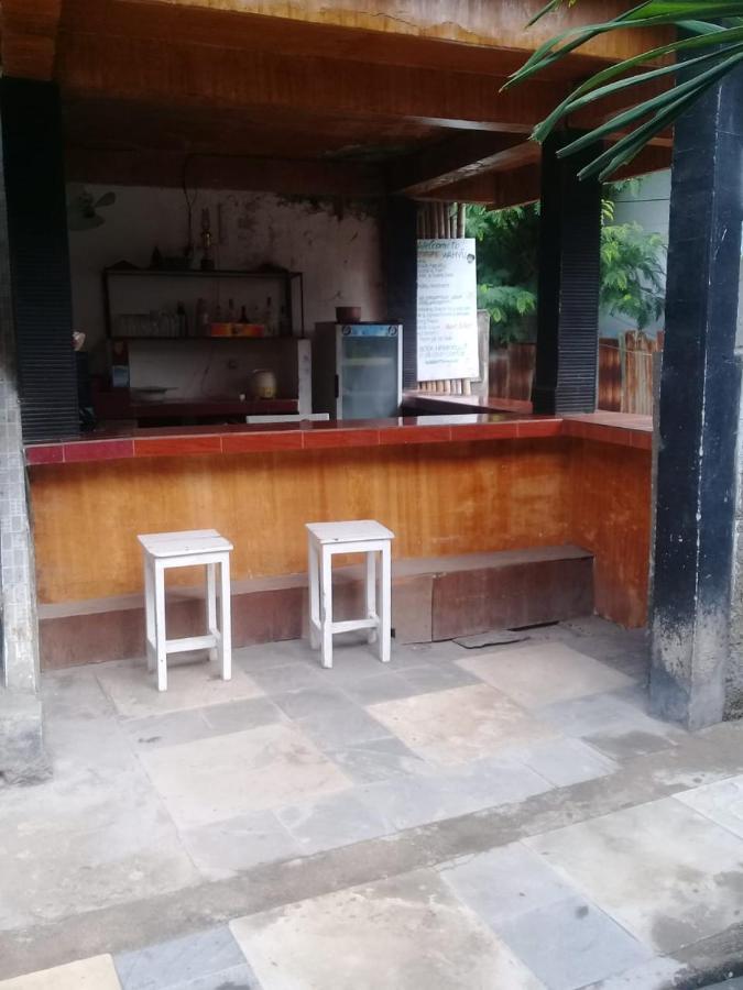 ホテル Wahyu Gili 1 ギリ・トラワンガン エクステリア 写真