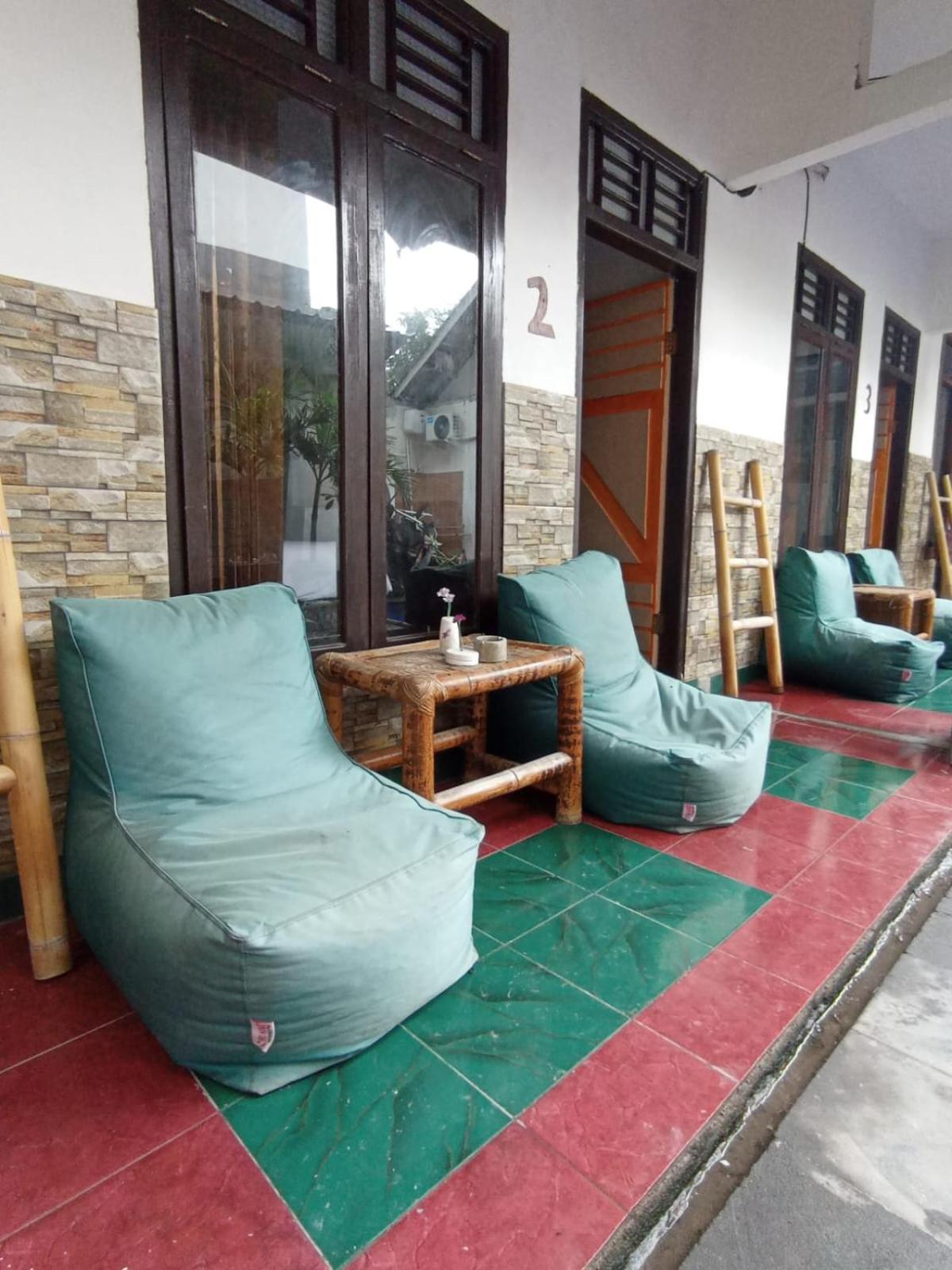 ホテル Wahyu Gili 1 ギリ・トラワンガン エクステリア 写真