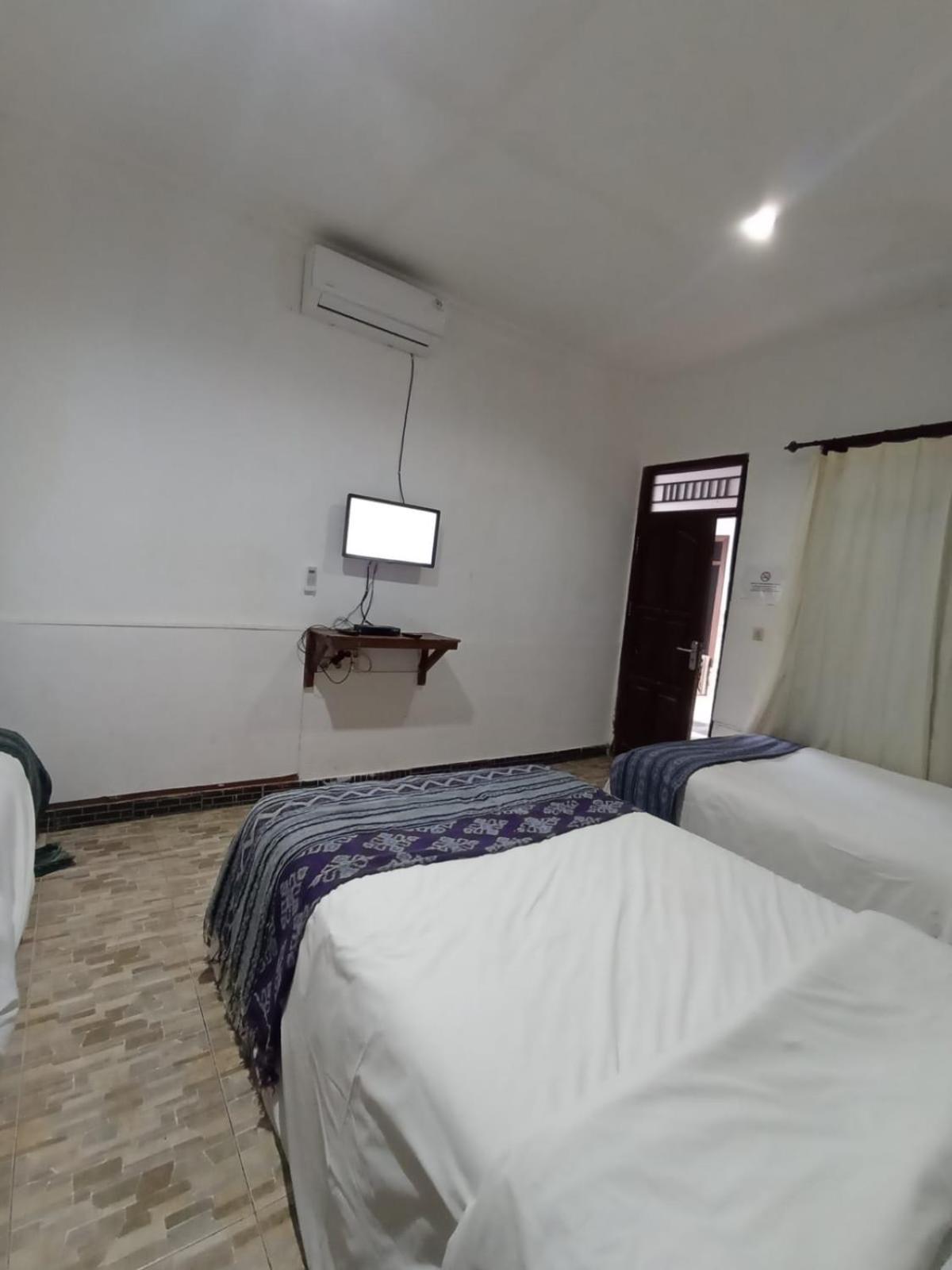 ホテル Wahyu Gili 1 ギリ・トラワンガン エクステリア 写真